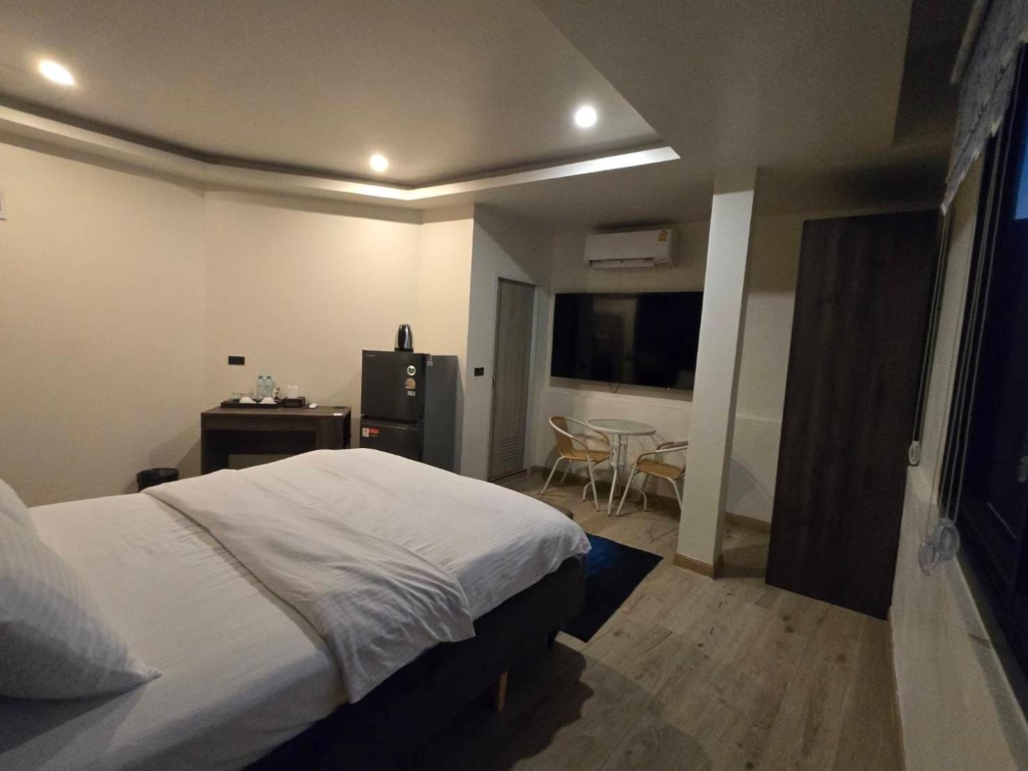 Pumpui Place Pattaya Exterior foto